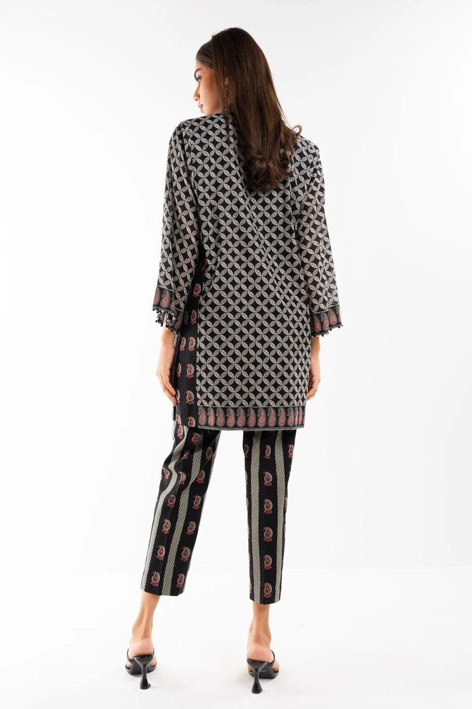 2 Pc Printed Lawn Shirt With Cambric Trouser