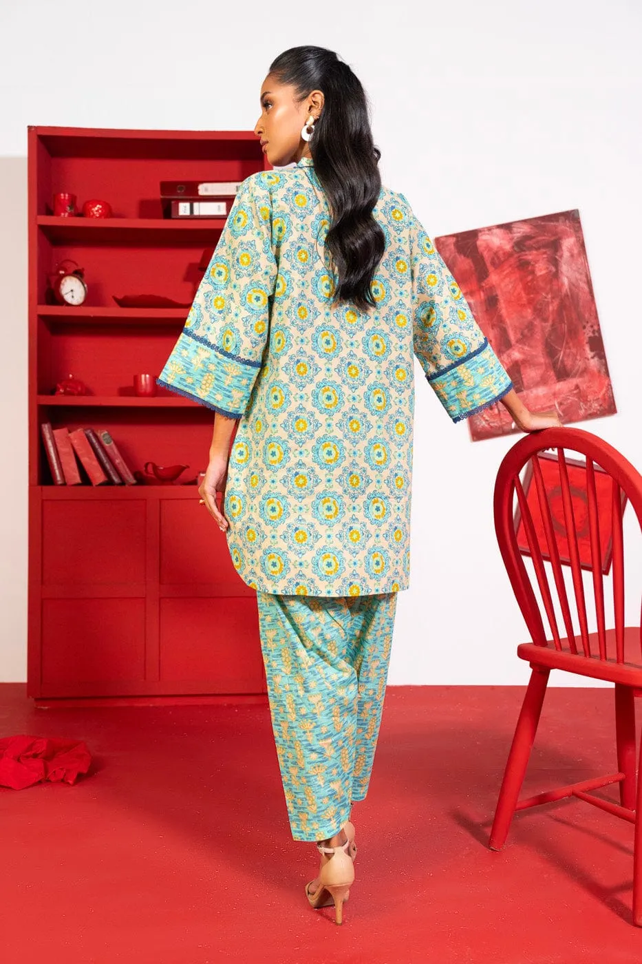 2 Pc Printed Lawn Shirt With Cambric Trouser
