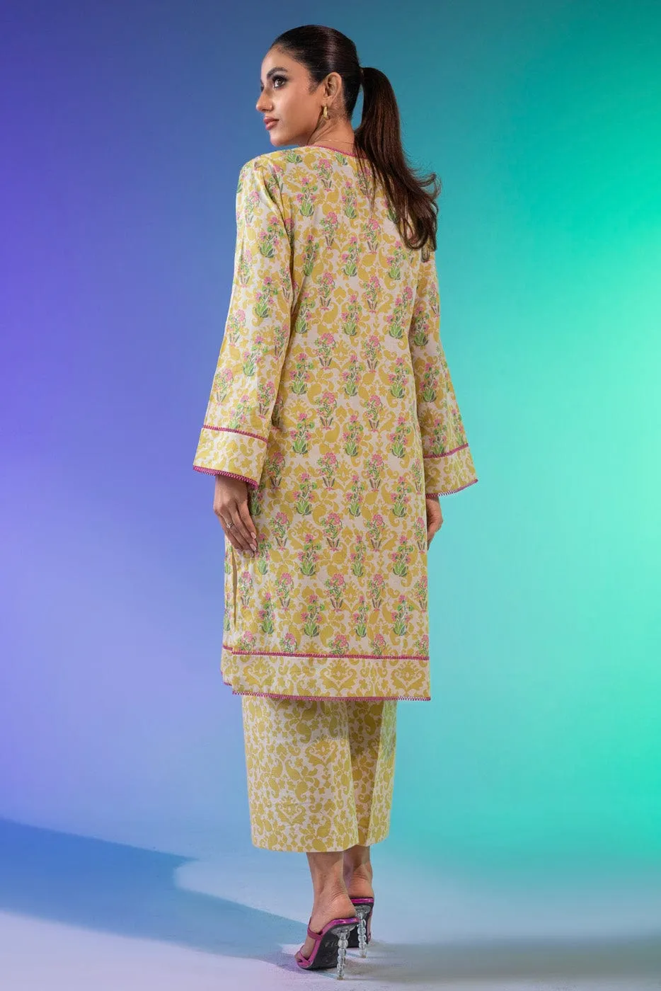 2 Pc Printed Lawn Suit With Cambric Trouser
