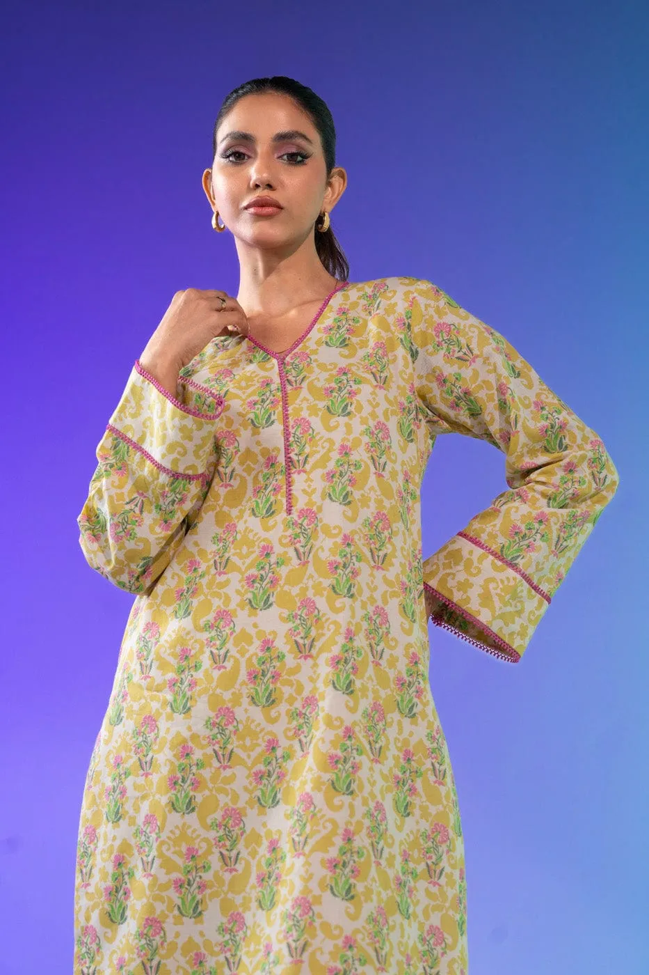 2 Pc Printed Lawn Suit With Cambric Trouser