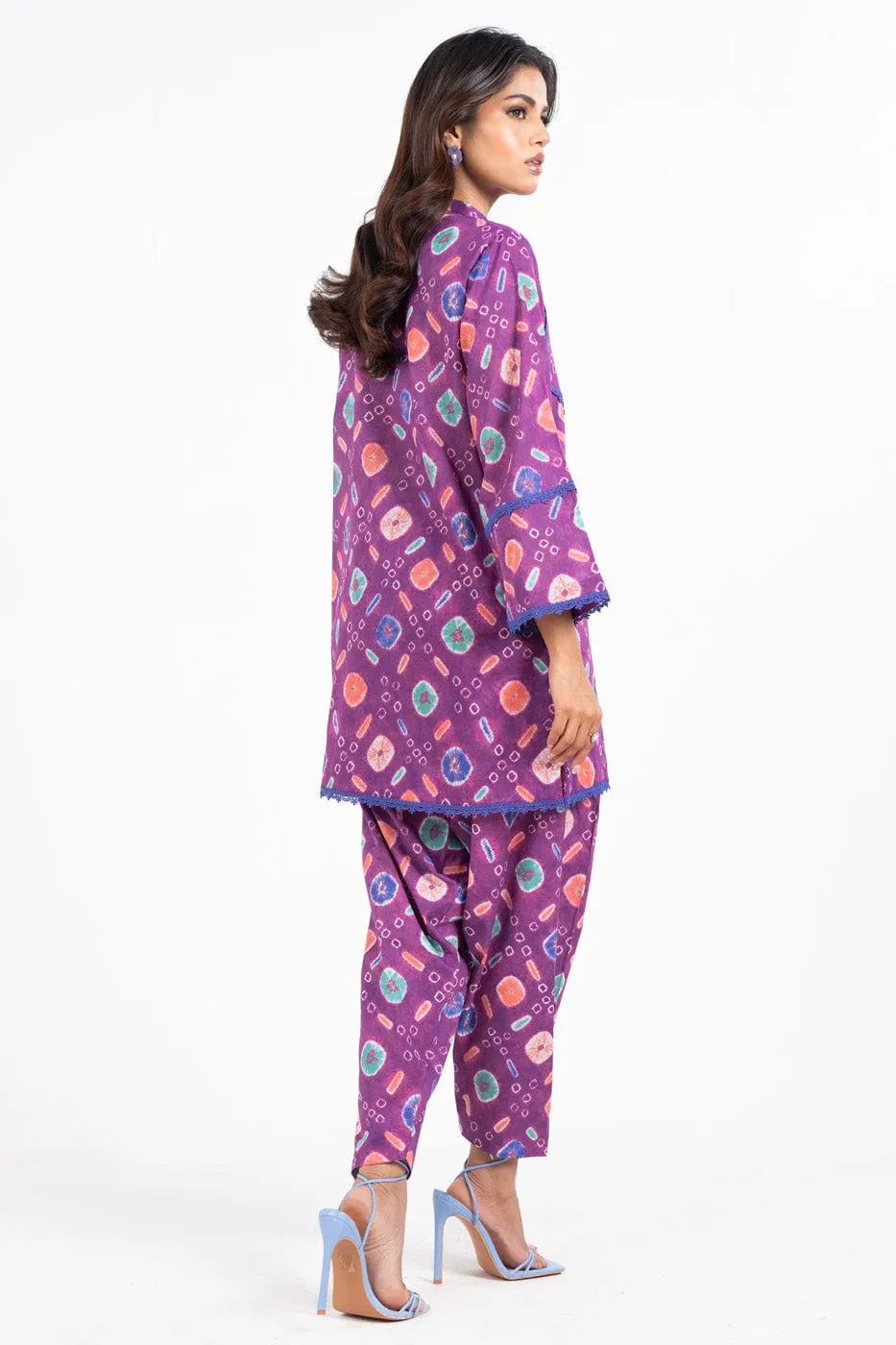 2 Pc Printed Lawn Suit With Cambric Trouser