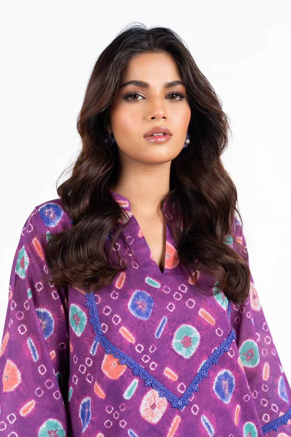 2 Pc Printed Lawn Suit With Cambric Trouser