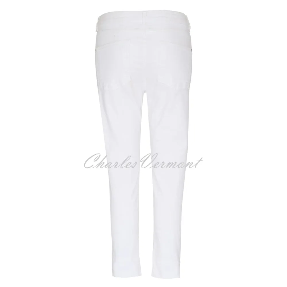 Dolcezza Cropped Jean With Eyelet Detail - Style 23312