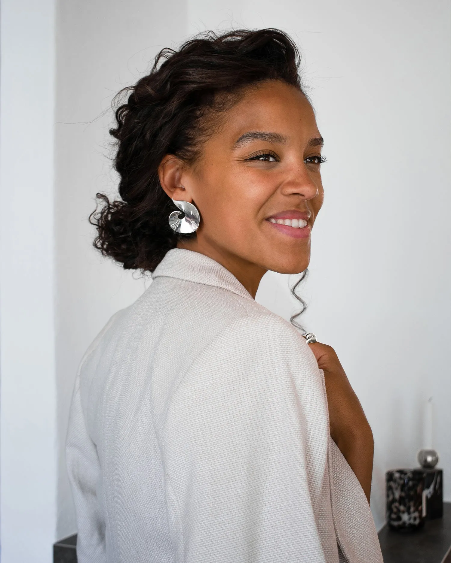 La Vie grande studs silver