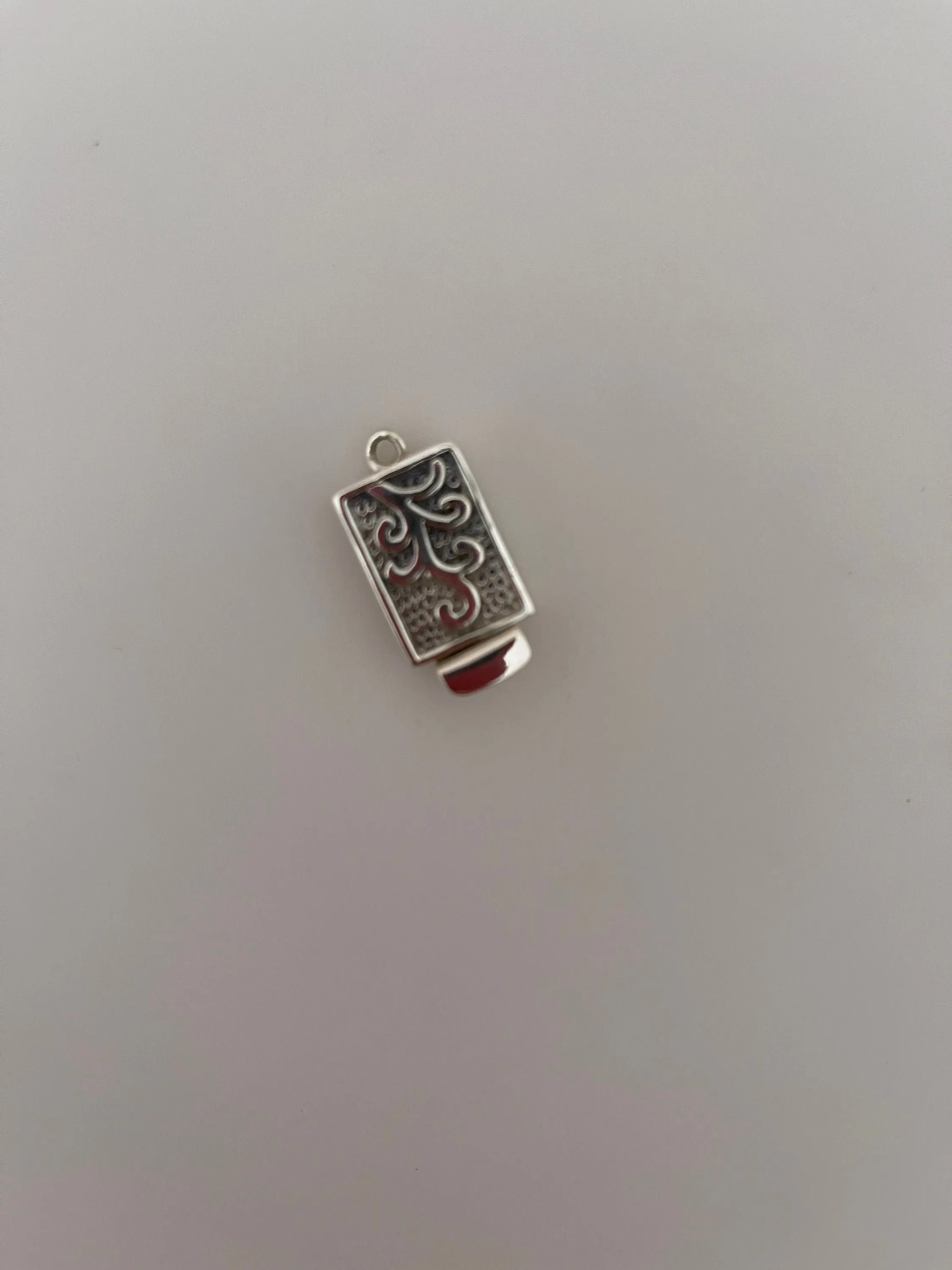 Sterling Silver Clasp /Claps Size :27mmX11mm C8SS