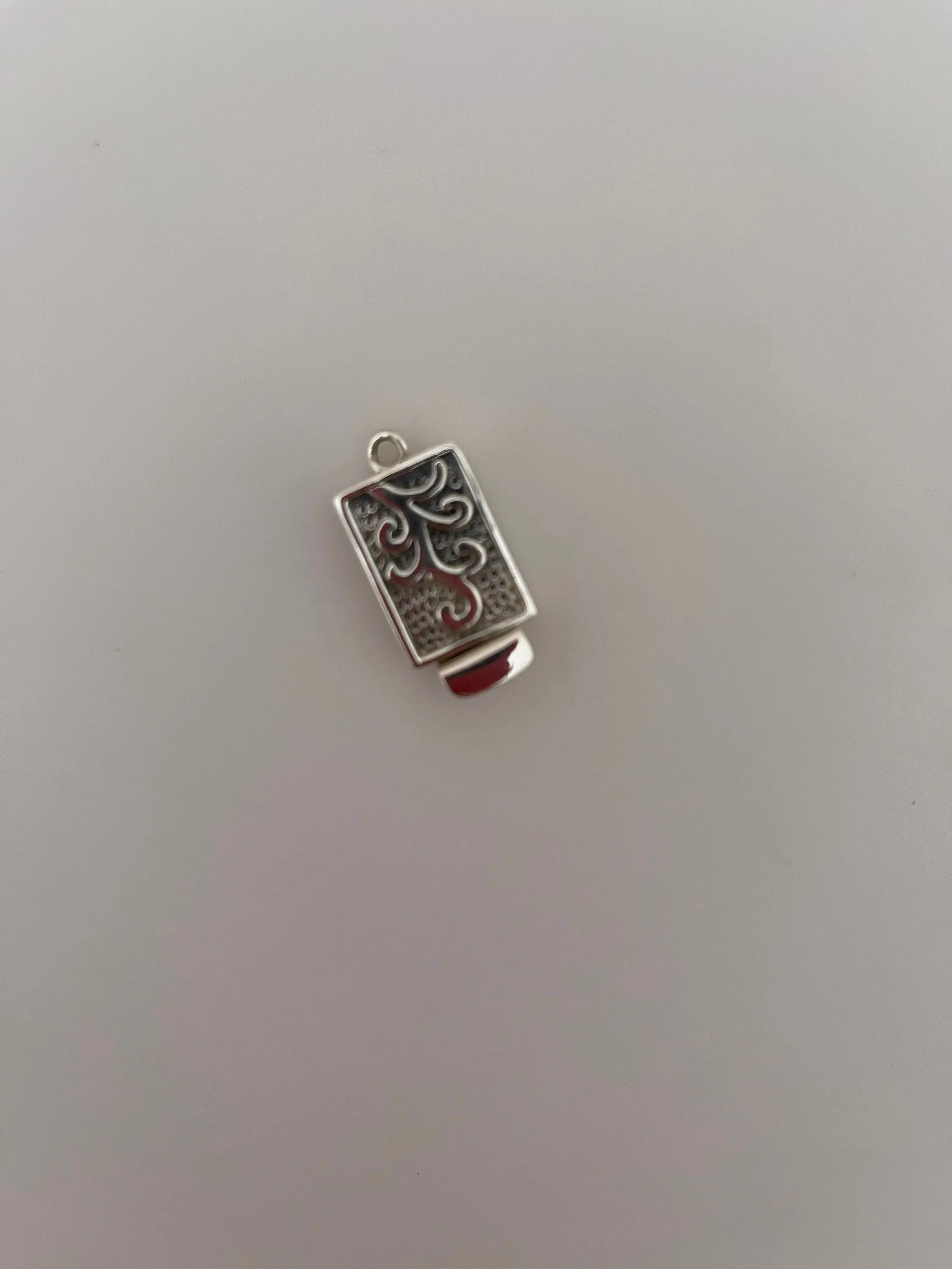 Sterling Silver Clasp /Claps Size :27mmX11mm C8SS