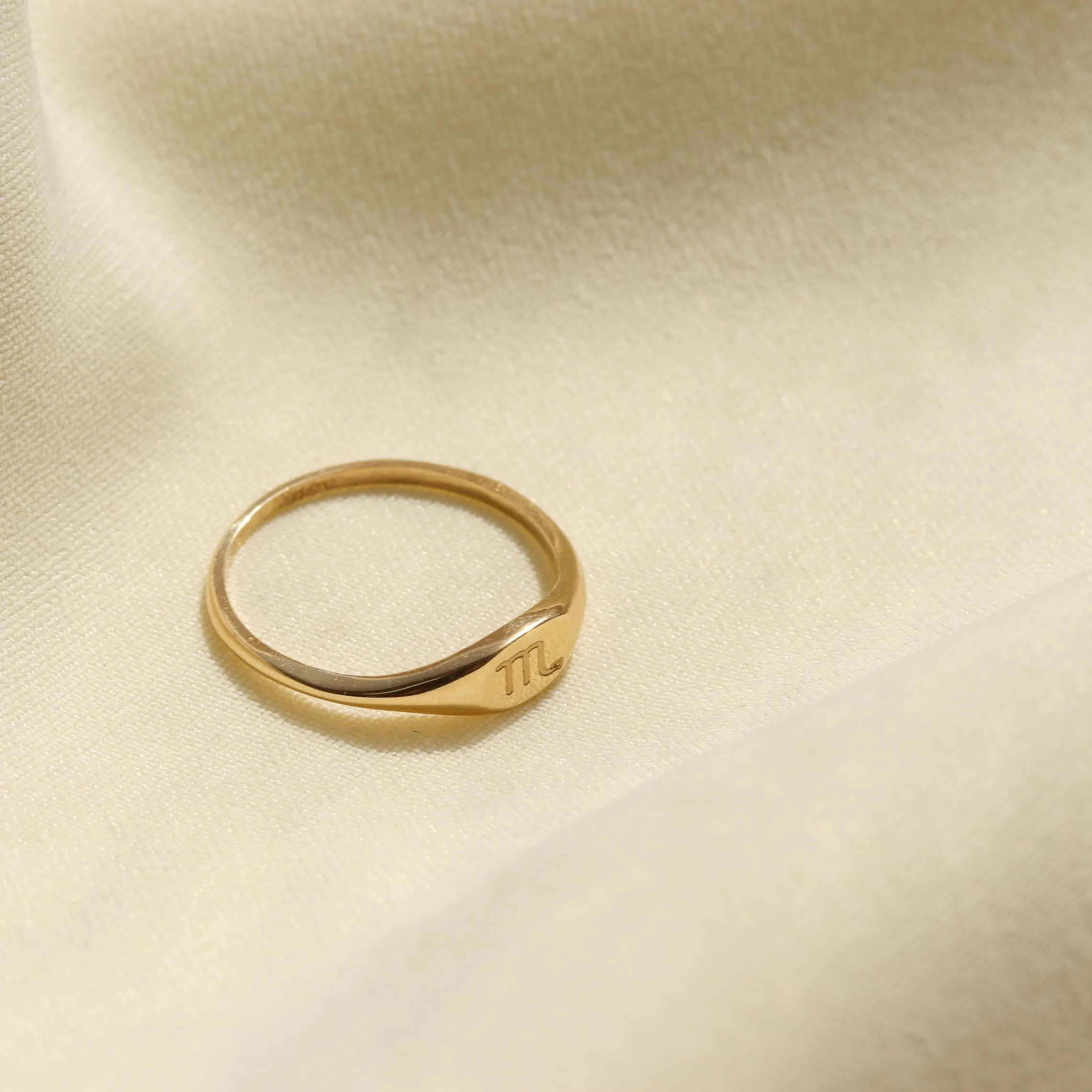 Thin Signet Ring