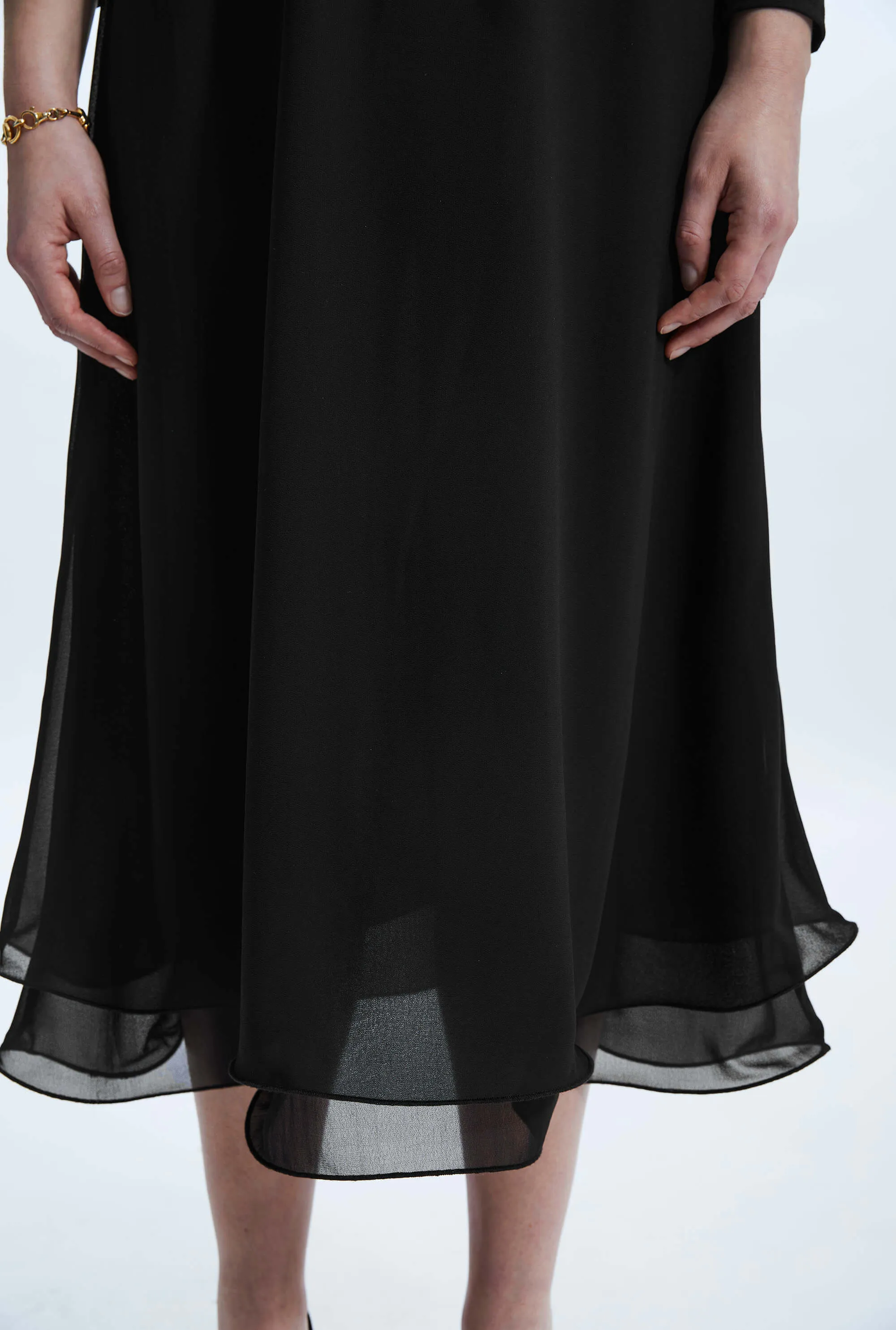 Wave Hem Tiered Skirt Black