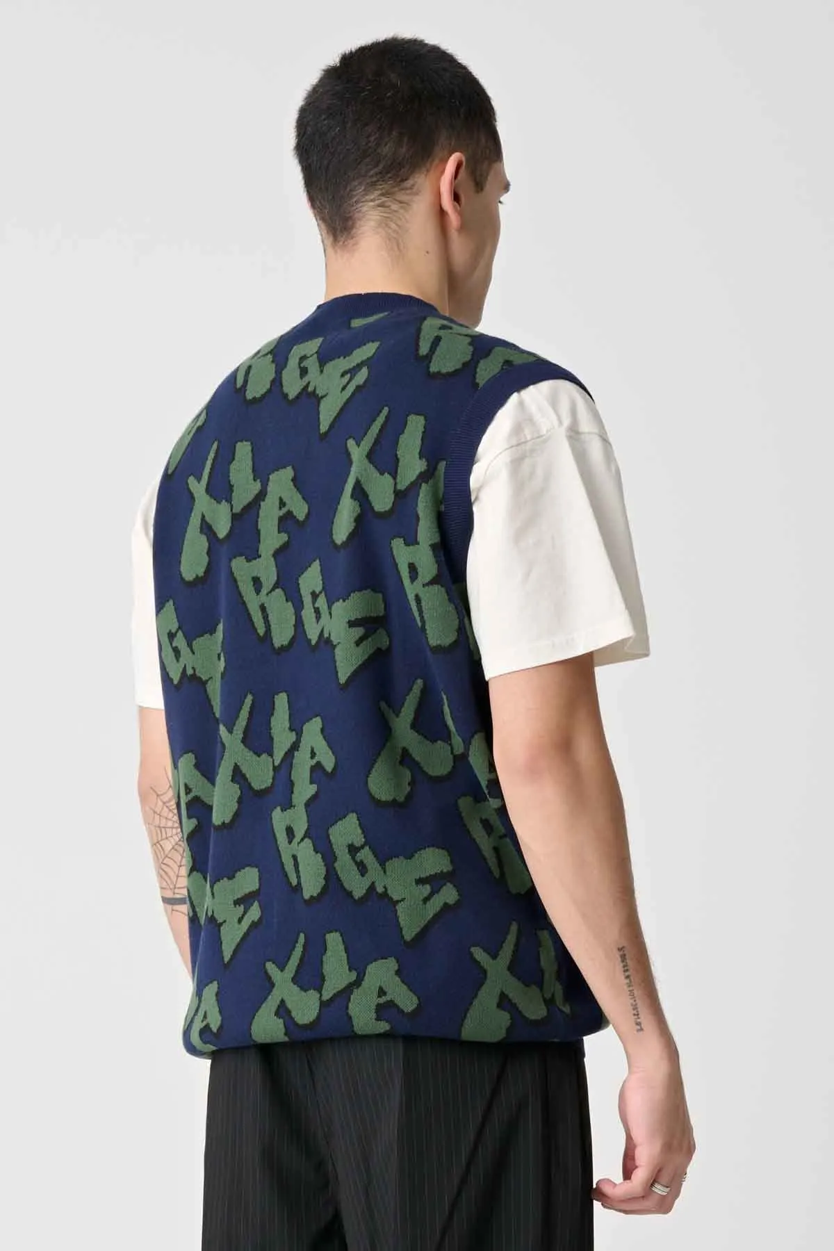 XL DROP KNIT VEST - NAVY