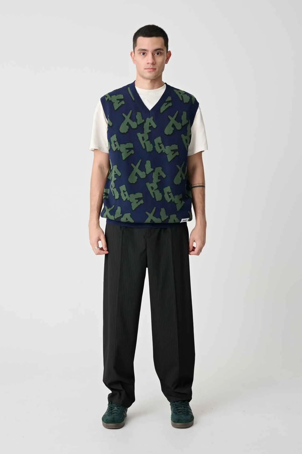 XL DROP KNIT VEST - NAVY